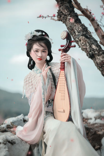 记者现场直击台风竹节草上岸
